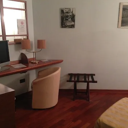 Hotel Sirenella Mele