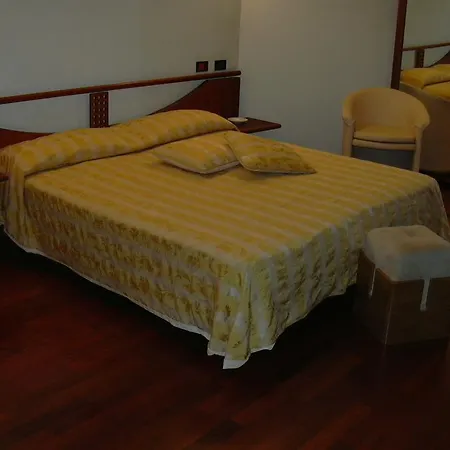 Hotel Sirenella Mele