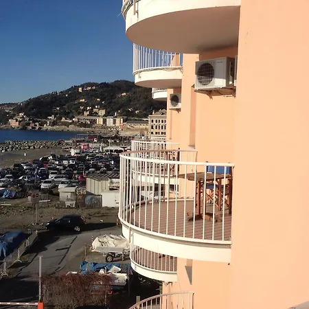 Sirenella 3*