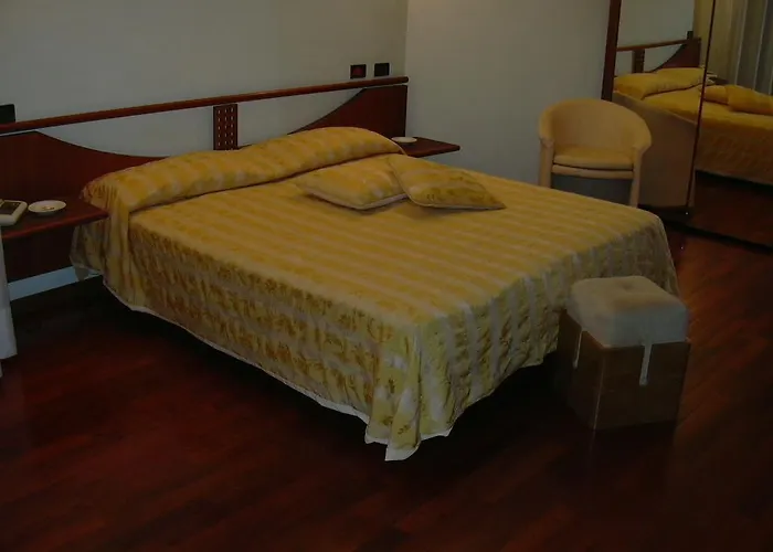 Hotel Sirenella Mele